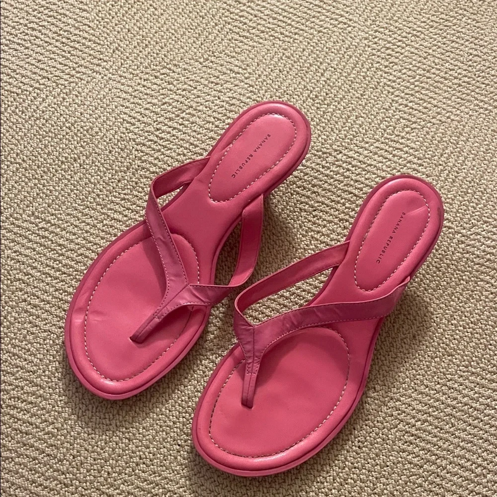Banana Republic Hot Pink Leather Thong Sandals